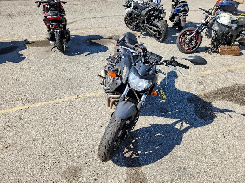 2019 Yamaha Mt VIN JYARM27E2KA002883 COPART salvage auction — FRONT END, Ca - Salvage Certificate, sold $800 on 2026-07-30 (photo 5)