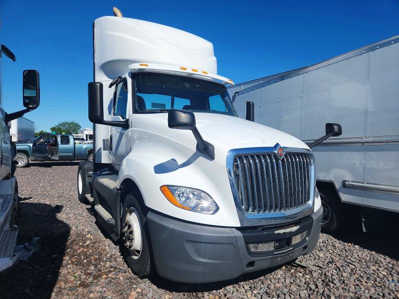 2019 International Lt VIN 1HSDYAPR0KH044046 COPART salvage auction — NORMAL WEAR, In - Certificate Of Title, sold $6,000 on 2026-07-09 (photo 1)