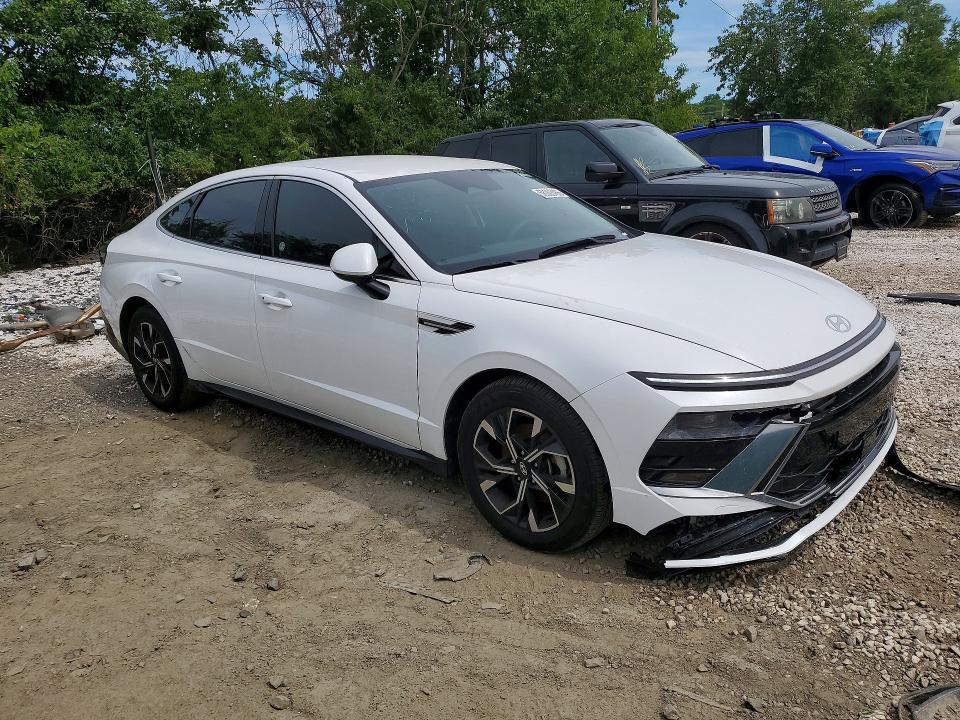 2025 Hyundai Sonata VIN KMHL64JA8SA506551 COPART salvage auction — REAR END, Fl - Certificate Of Destruction, sold $11,400 on 2026-07-30 (photo 4)