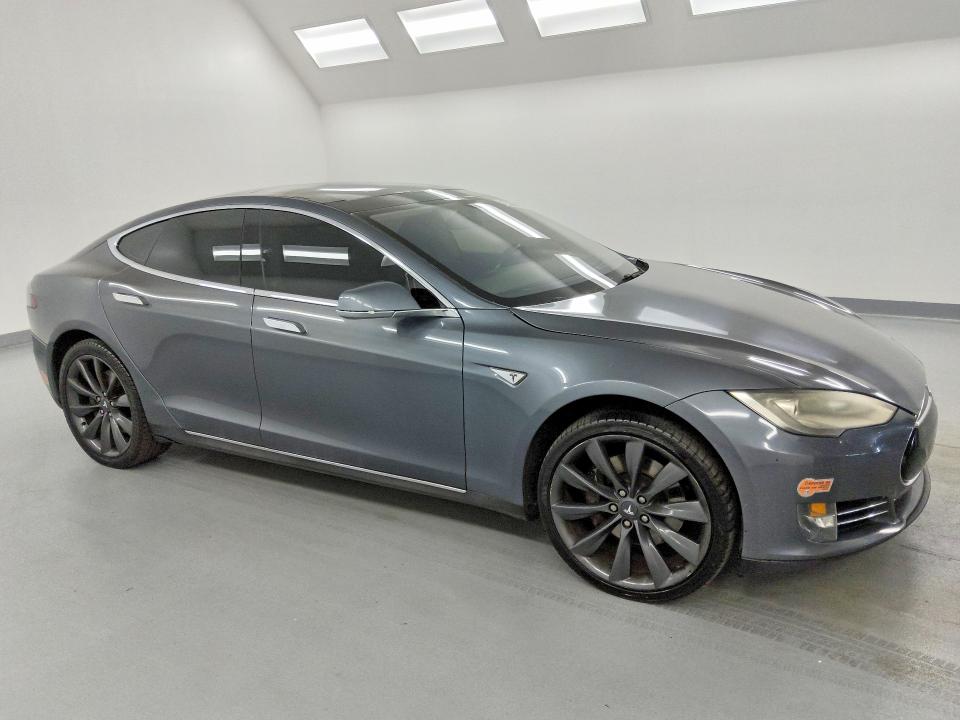 2013 Tesla Model s VIN 5YJSA1DP0DFP16312 COPART salvage auction — MECHANICAL, Ca - Certificate Of Title, sold $4,200 on 2026-07-02 (photo 4)