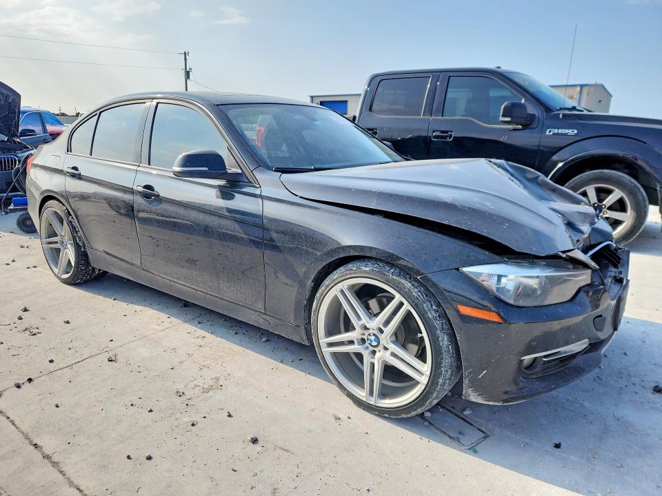 2013 BMW VIN WBA3A5C53DF358546 COPART salvage auction — FRONT END, TX - SALVAGE VEHICLE TITLE, sold $925 on 2026-07-24 (photo 4)
