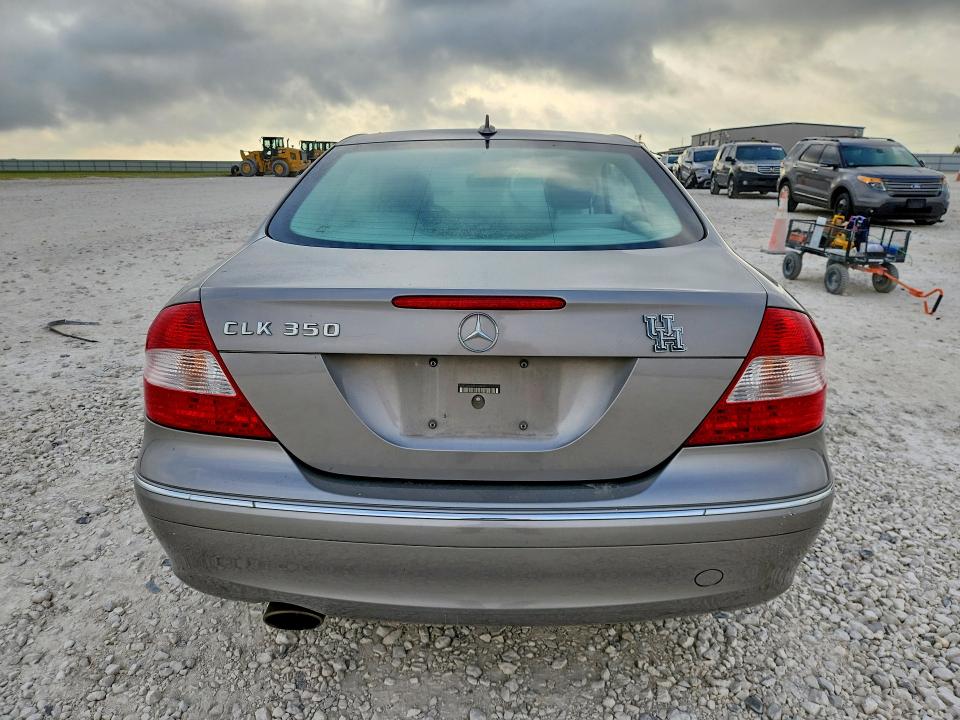 2008 Mercedes-benz Clk-klasse VIN WDBTJ56H88F254034 COPART salvage auction — VANDALISM, Tx - Salvage Vehicle Title, sold $550 on 2026-08-13 (photo 6)