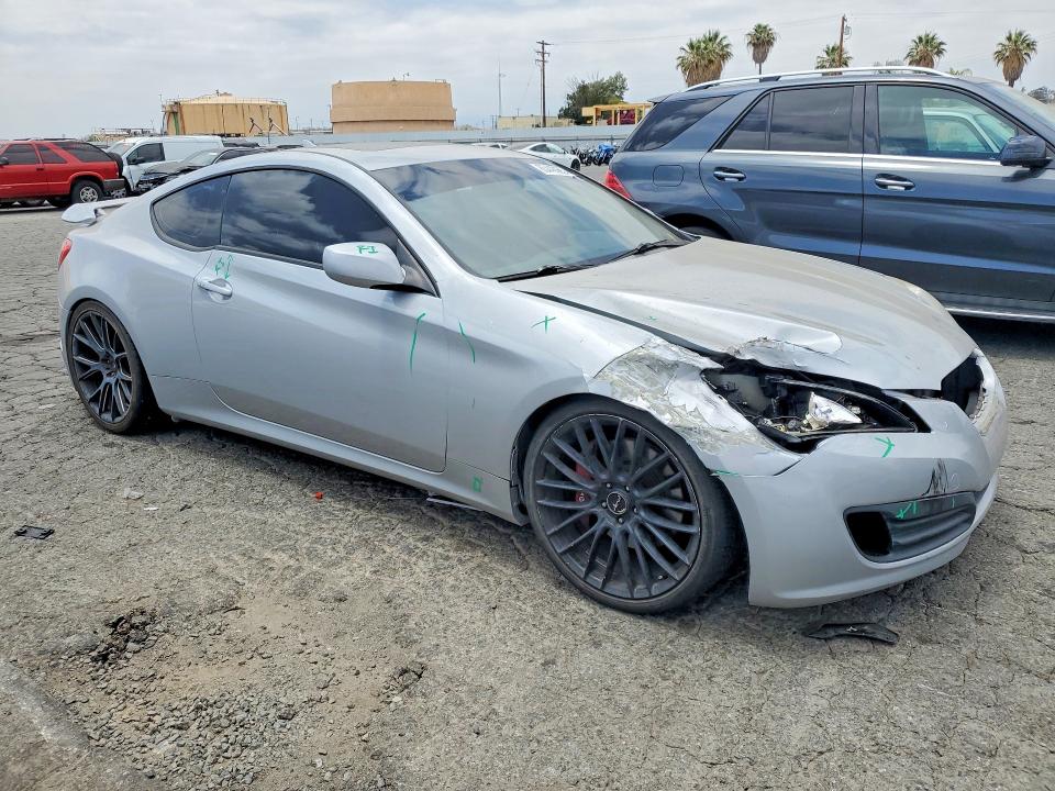 2010 Hyundai Genesis VIN KMHHT6KD9AU023568 COPART salvage auction — FRONT END, Ca - Salvage Certificate, sold $1,200 on 2026-07-09 (photo 4)