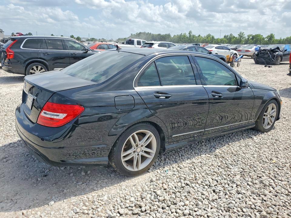 2013 Mercedes-benz C-klasse VIN WDDGF4HB2DA769924 COPART salvage auction — MECHANICAL, Tx - Certificate Of Title, sold $700 on 2026-07-10 (photo 3)