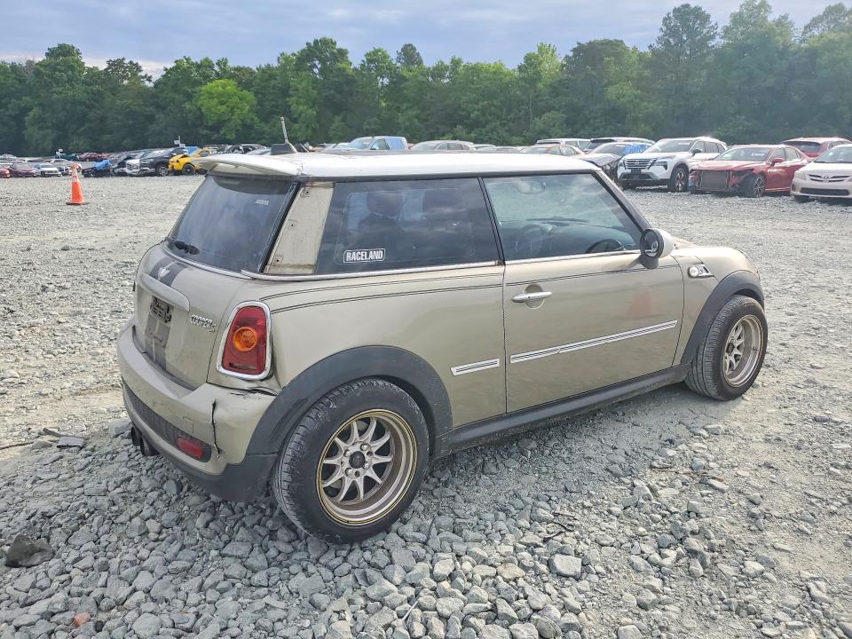 2010 Mini Cooper VIN WMWMF7C52ATZ69599 COPART salvage auction — UNDERCARRIAGE, Nc - Dealer Only Clean Title, sold $525 on 2026-07-08 (photo 3)