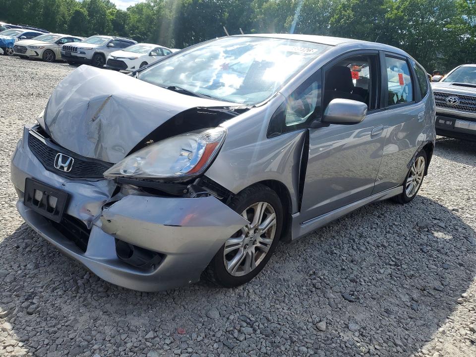 2009 Honda Fit VIN JHMGE88449S027109 COPART salvage auction — FRONT END, MA - CERT OF TITLE-RECONSTRCTD COLL, sold $375 on 2026-07-15 (photo 1)