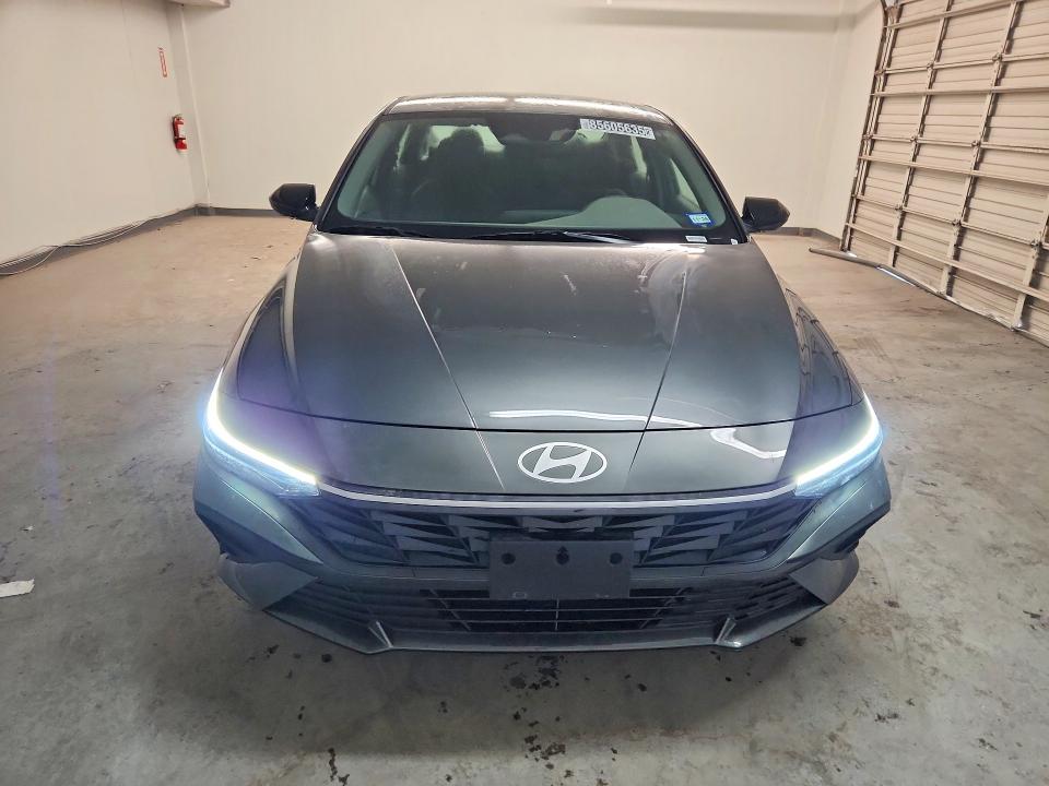 2026 Hyundai Elantra VIN KMHLM4DG9TU125331 COPART salvage auction — VANDALISM, Tx - Certificate Of Title, sold $13,200 on 2026-07-08 (photo 5)