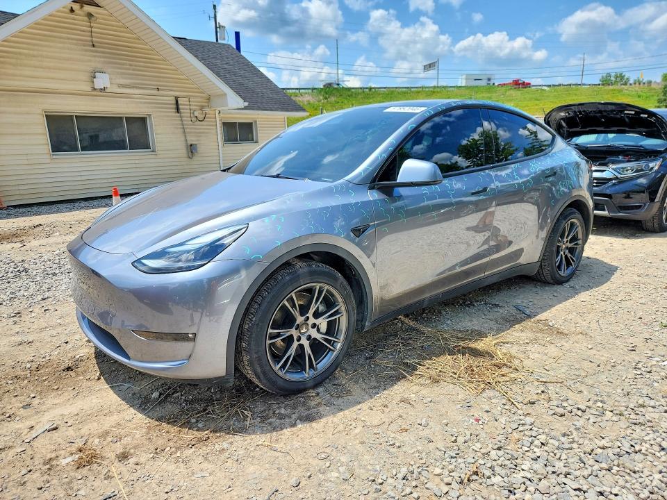 2024 Tesla Model y VIN 7SAYGAEE7RF209701 COPART salvage auction — HAIL, Oh - Cert Of Title-Salvage, sold $12,200 on 2026-07-29 (photo 1)