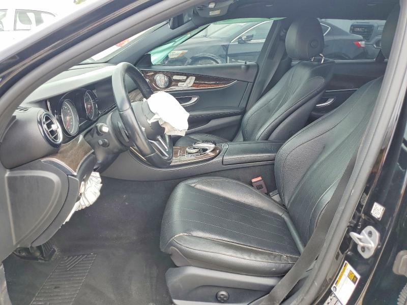 2019 Mercedes-benz E-klasse VIN WDDZF4JB4KA517429 COPART salvage auction — SIDE, Fl - Cert Of Title Slvg Rebuildable, sold $3,300 on 2026-08-07 (photo 7)