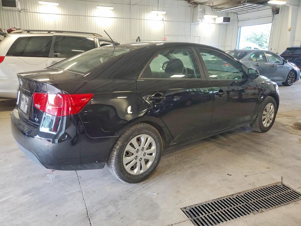 2013 Kia Forte VIN KNAFU4A23C5609707 COPART salvage auction — MECHANICAL, WI - CERTIFICATE OF TITLE, sold $425 on 2026-07-23 (photo 3)