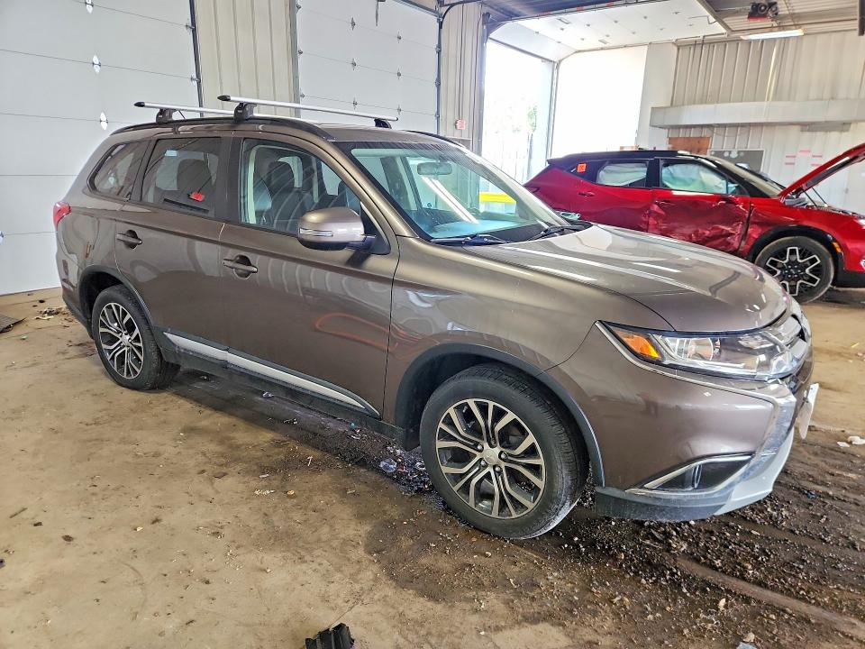 2016 Mitsubishi Outlander VIN JA4AD3A30GZ015763 COPART salvage auction — NORMAL WEAR, Wv - Certificate Of Title (P), sold $2,500 on 2026-07-28 (photo 4)