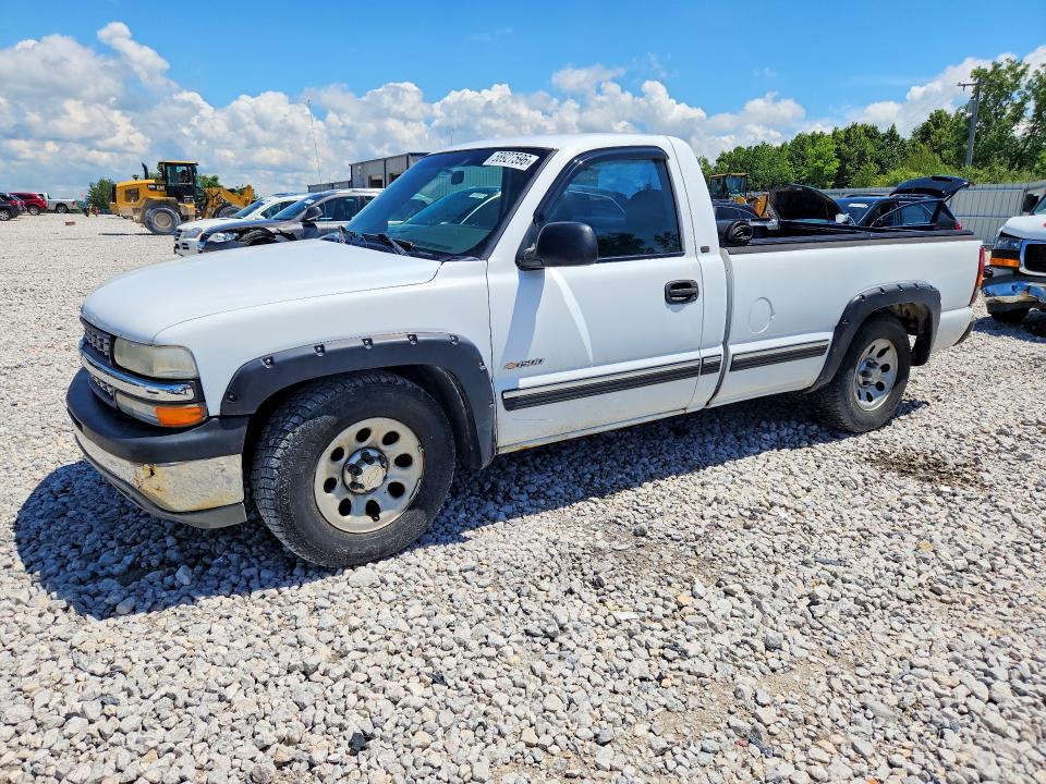 2001 Chevrolet Silverado 1500 VIN 1GCEC14V31E168101 COPART salvage auction — FRONT END, Mi - Dealer Only Clean Title, sold $650 on 2026-07-09 (photo 1)