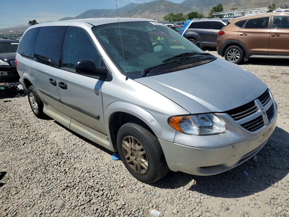 2005 Dodge Grand caravan VIN 1D4GP24R05B252876 COPART salvage auction — MINOR DENT/SCRATCHES, Ut - Certificate Of Title, sold $2,100 on 2026-07-03 (photo 4)