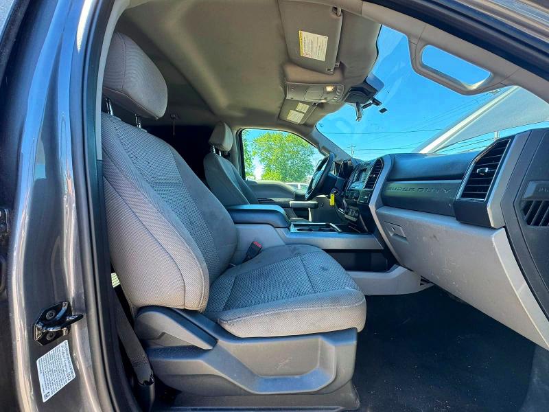 2022 Ford F-350 super duty VIN 1FT8W3DT0NEE80929 COPART salvage auction — NORMAL WEAR, In - Certificate Of Title (P), sold $13,700 on 2026-07-17 (photo 5)