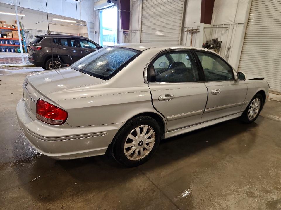 2005 Hyundai Sonata VIN KMHWF35H05A106468 COPART salvage auction — FRONT END, Mn - Cert Of Title-Prior Salvage, sold $500 on 2026-07-13 (photo 3)