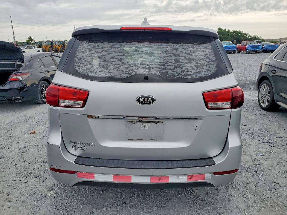 2016 Kia SEDONA VIN KNDMA5C19G6206506 COPART salvage auction — SIDE, Fl - Cert Of Title Slvg Rebuildable, sold $1,300 on 2026-07-07 (photo 6)