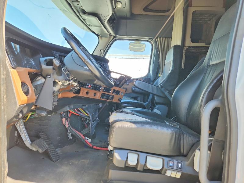 2020 Freightliner Cascadia 126 VIN 3AKJHHDR3LSKW9193 COPART salvage auction — REAR END, OH - DIS/DLR/EXP ONLY CLEAN TITLE, sold $6,900 on 2026-07-23 (photo 5)