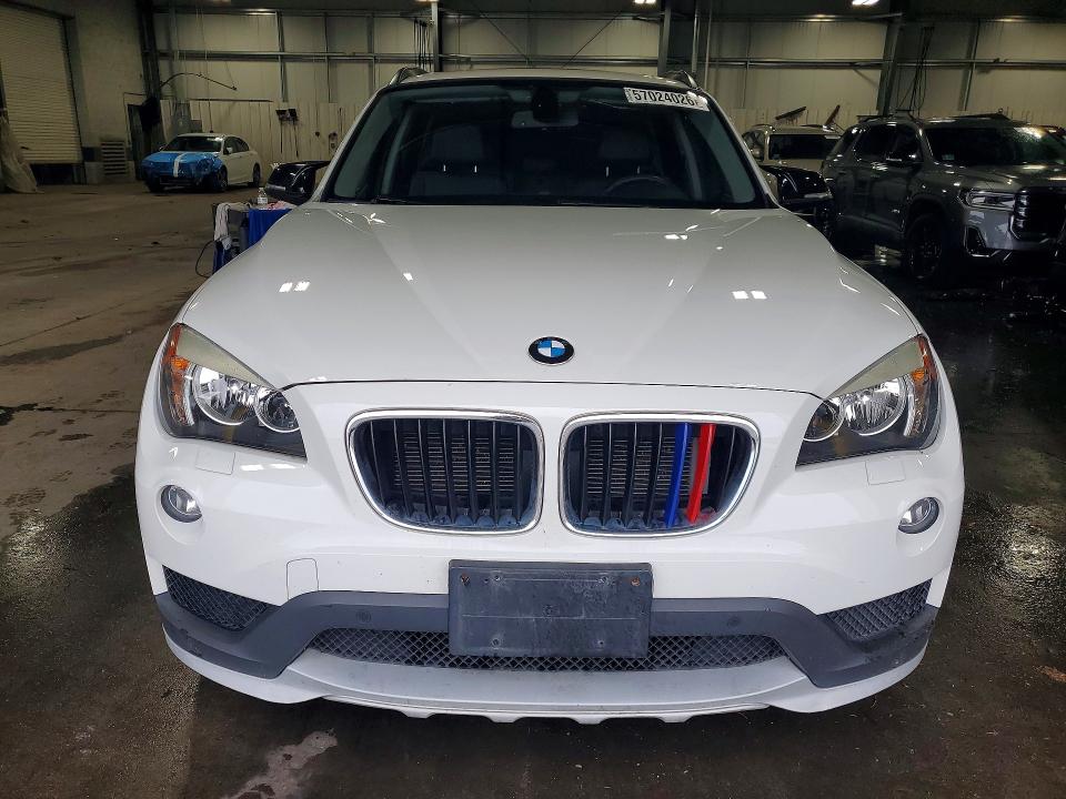 2015 BMW X1 VIN WBAVL1C52FVY31731 COPART salvage auction — REAR END, Mn - Cert Of Title-Prior Salvage, sold $850 on 2026-08-27 (photo 5)