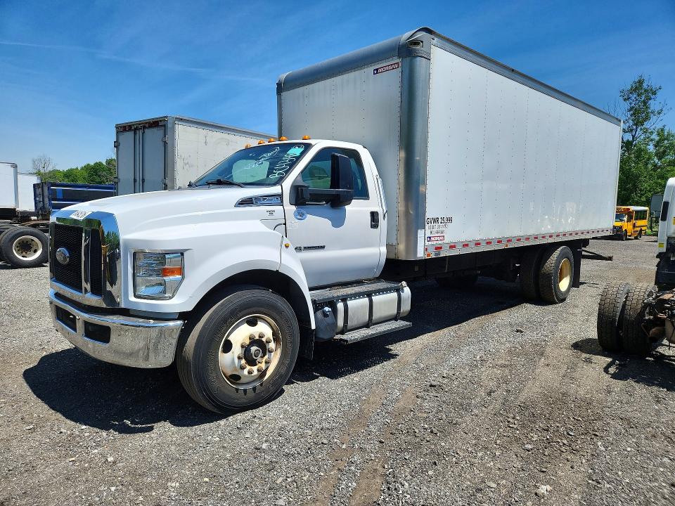 2017 Ford F650-f750 VIN 1FDWF7DC2HDB04348 COPART salvage auction — MINOR DENT/SCRATCHES, In - Certificate Of Title, sold $14,800 on 2026-07-07 (photo 1)