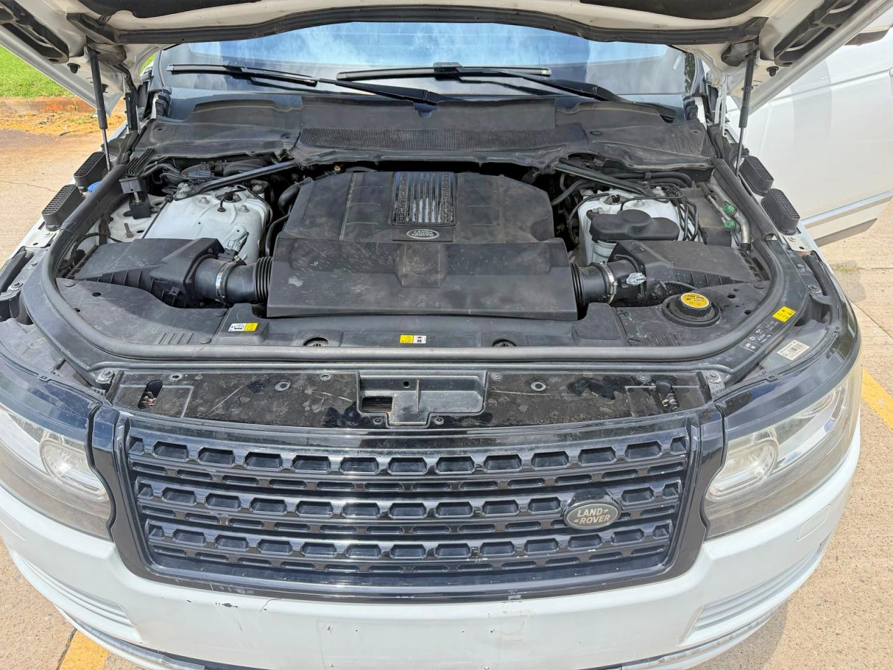 2017 Land rover RANGE ROVER VIN SALGS2FEXHA336521 COPART salvage auction — Minor Dent/Scratches, IN - CERTIFICATE OF TITLE (P), sold $10,500 on 2026-06-12 (photo 7)