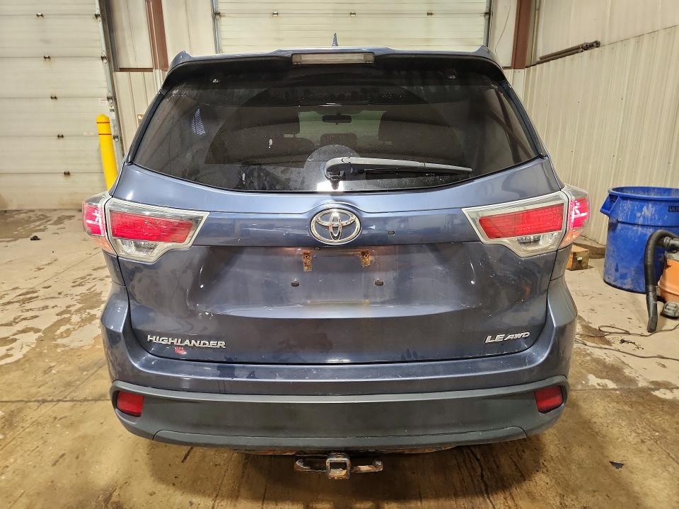 2015 Toyota Highlander VIN 5TDBKRFH6FS216252 COPART salvage auction — FRONT END, Pa - Certificate Of Salvage, sold $1,600 on 2026-07-10 (photo 6)