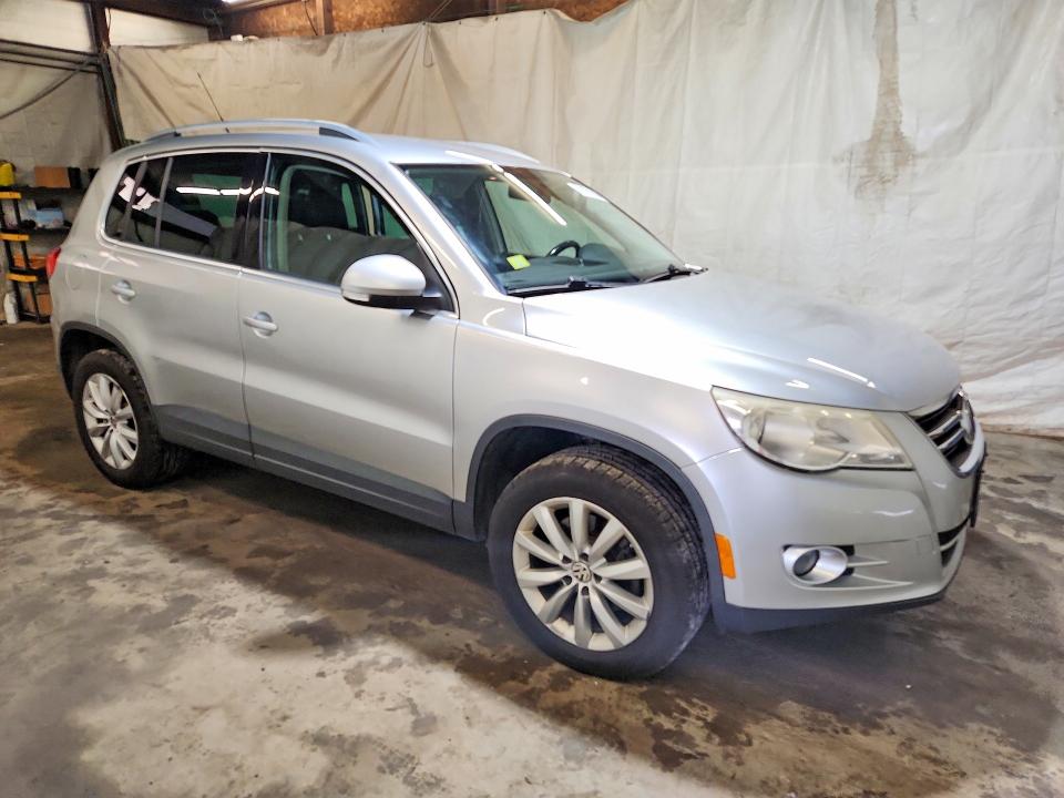 2011 Volkswagen Tiguan VIN WVGBV7AX0BW524260 COPART salvage auction — REAR END, Pa - Certificate Of Salvage, sold $550 on 2026-07-26 (photo 4)