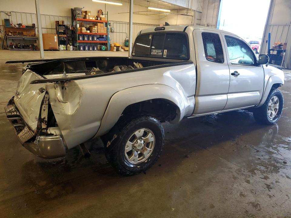 2012 Toyota Tacoma VIN 5TFUU4EN1CX043887 COPART salvage auction — ROLLOVER, Mn - Cert Of Title-Salvage, sold $1,800 on 2026-07-27 (photo 3)