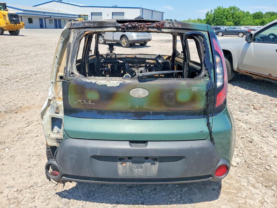 2014 Kia Soul VIN KNDJN2A2XE7018280 COPART salvage auction — INTERIOR BURN, Ny - Mv907A-Parts Only, sold $250 on 2026-07-08 (photo 6)