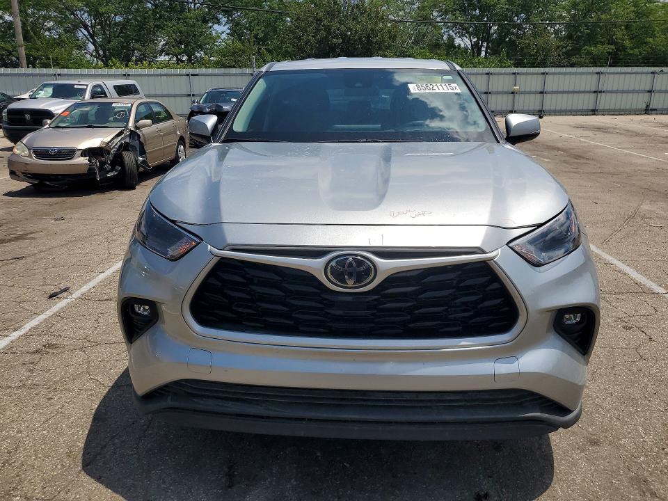 2023 Toyota Highlander VIN 5TDKDRAH4PS517010 COPART salvage auction — WATER/FLOOD, Oh - Cert Of Title-Salvage Flood, sold $13,000 on 2026-07-08 (photo 5)