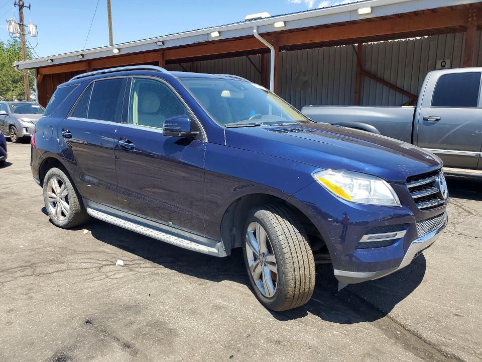 2015 Mercedes-benz VIN 4JGDA5HB1FA565678 COPART salvage auction — MINOR DENT/SCRATCHES, Co - Dis/Dlr/Exp Only Clean Title, sold $3,100 on 2026-07-14 (photo 4)