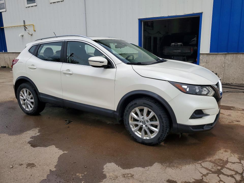 2020 Nissan Qashqai VIN JN1BJ1CW5LW379853 COPART salvage auction — NORMAL WEAR, Pe - Clean Title (P), sold $7,400 on 2026-07-29 (photo 4)
