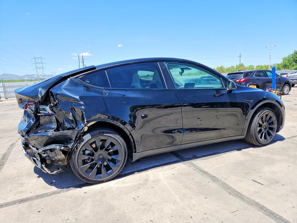 2021 Tesla Model y VIN 5YJYGAEE3MF152175 COPART salvage auction — REAR END, Co - Public - Salvage Title, sold $7,900 on 2026-07-27 (photo 3)