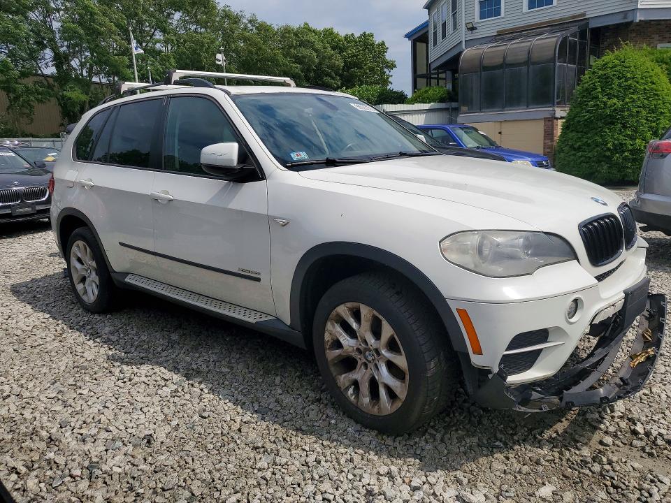 2013 BMW X5 VIN 5UXZV4C54D0B17479 COPART salvage auction — UNDERCARRIAGE, Ma - Cert Of Title-Reconstrctd Coll, sold $400 on 2026-07-15 (photo 4)