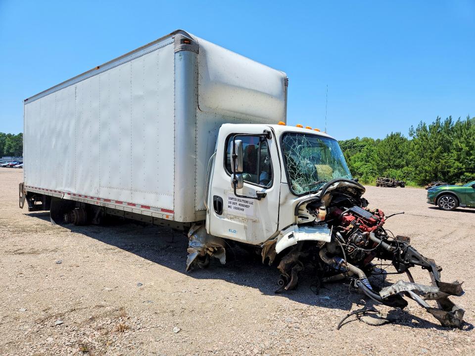 2016 Frht All other VIN 3ALACWDTXGDHT6133 COPART salvage auction — FRONT END, VA - CERT OF TITLE - SALVAGE, sold $225 on 2026-08-17 (photo 4)