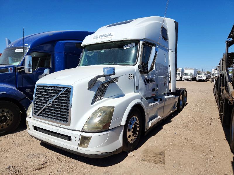 2016 Volvo VIN 4V4NC9EH7GN934710 COPART salvage auction — MECHANICAL, Az - Certificate Of Title, sold $6,000 on 2026-07-19 (photo 2)