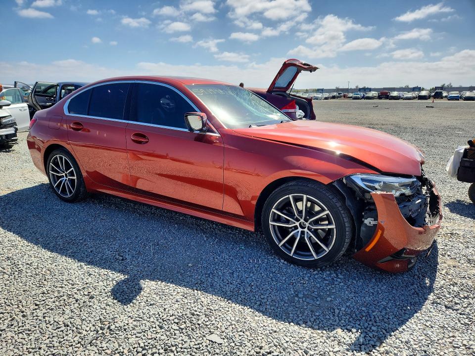 2021 BMW 3er VIN 3MW5R7J01M8B77667 COPART salvage auction — FRONT END, CA - SALVAGE CERTIFICATE, sold $10,000 on 2026-07-31 (photo 4)