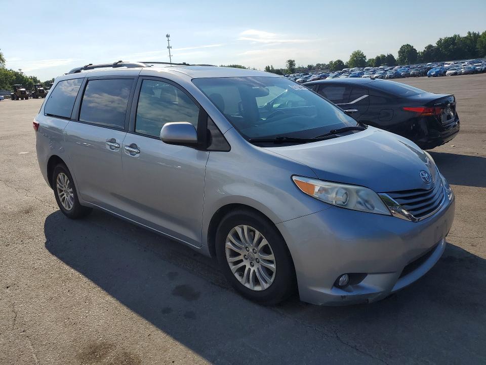 2017 Toyota Sienna VIN 5TDYZ3DC2HS830079 COPART salvage auction — FRONT END, Nj - Cert Of Title-Salvage, sold $1,600 on 2026-07-21 (photo 4)