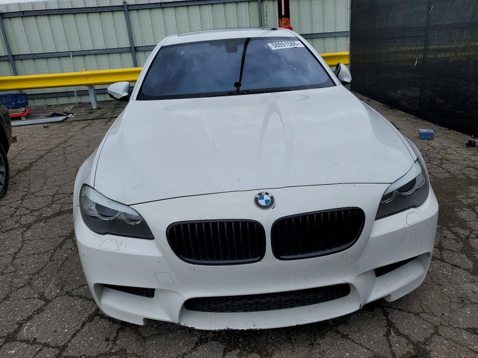 2013 BMW M5 VIN WBSFV9C58DC773514 COPART salvage auction — UNDERCARRIAGE, Mi - Certificate Of Title, sold $2,300 on 2026-07-21 (photo 5)