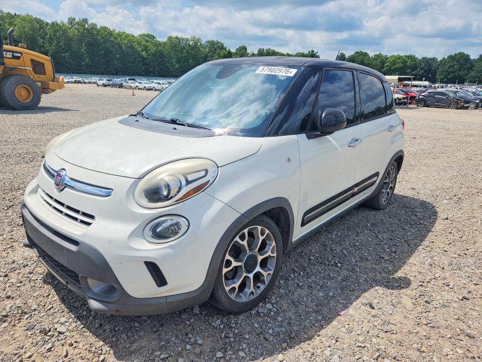2015 Fiat 500l VIN ZFBCFADH9FZ031174 COPART salvage auction — SIDE, Ar - Cert Of Title-Salvage, sold $325 on 2026-08-17 (photo 1)