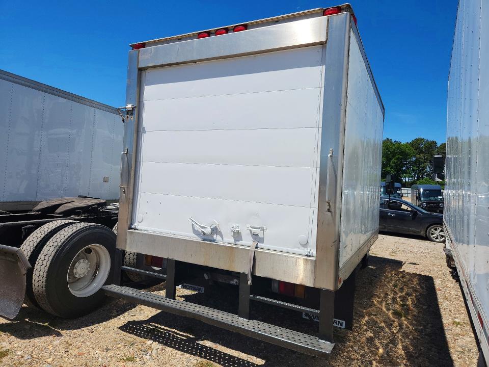 2016 Isuzu NPR VIN JALC4W168G7002442 COPART salvage auction — MINOR DENT/SCRATCHES, NJ - CERTIFICATE OF TITLE, sold $1,550 on 2026-09-22 (photo 3)