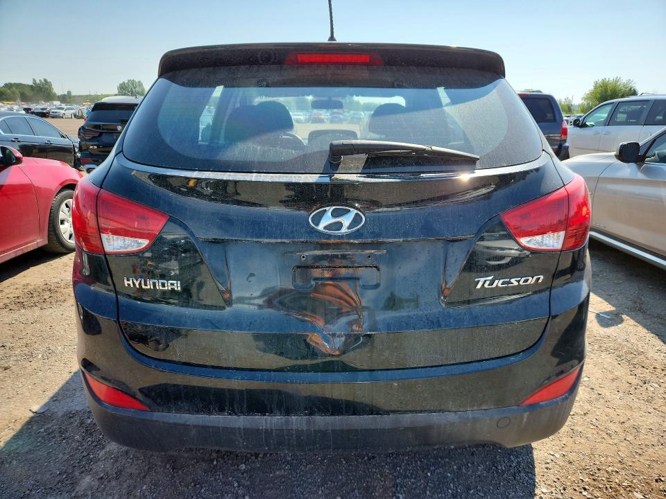 2011 Hyundai Tucson VIN KM8JT3ACXBU299638 COPART salvage auction — SIDE, ON - PERMIT NO BRAND - UNFIT, sold $375 on 2026-07-21 (photo 6)