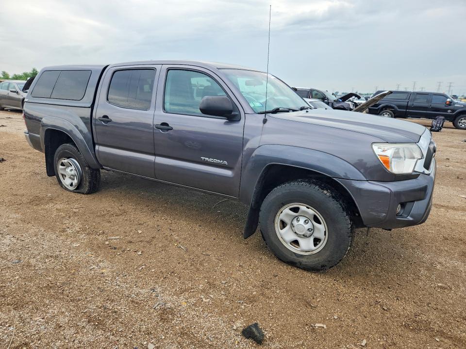 2015 Toyota Tacoma VIN 5TFJU4GNXFX069960 COPART salvage auction — REAR END, Il - Salvage Certificate, sold $8,300 on 2026-07-30 (photo 4)