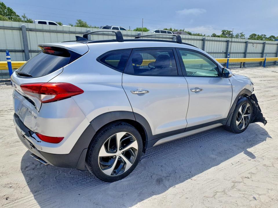 2017 Hyundai VIN KM8J33A29HU346822 COPART salvage auction — FRONT END, Fl - Cert Of Title Slvg Rebuildable, sold $5,100 on 2026-07-15 (photo 3)