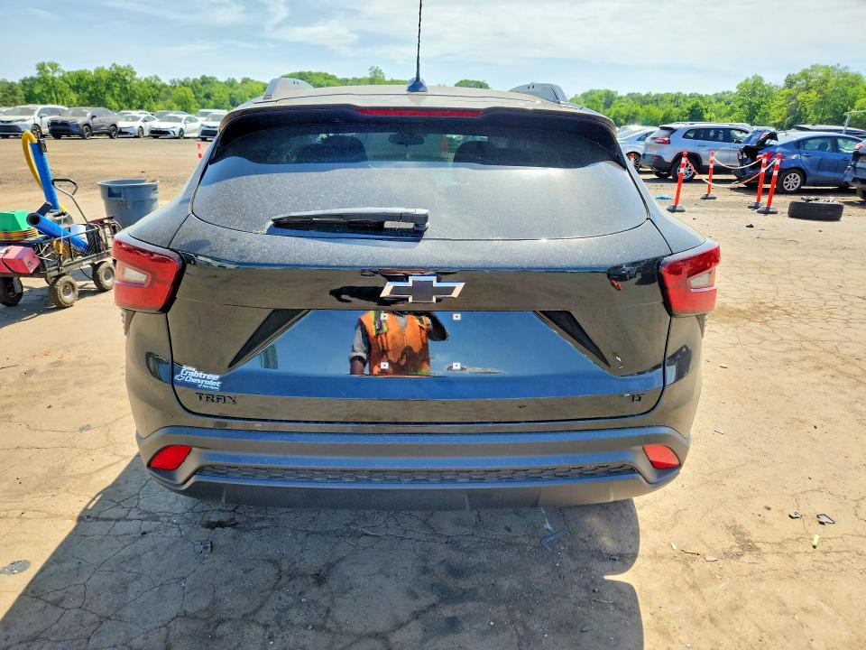 2026 Chevrolet Trax VIN KL77LHEP3TC151165 COPART salvage auction — SIDE, Ct - Cert Of Title-Salvage, sold $8,200 on 2026-07-31 (photo 6)