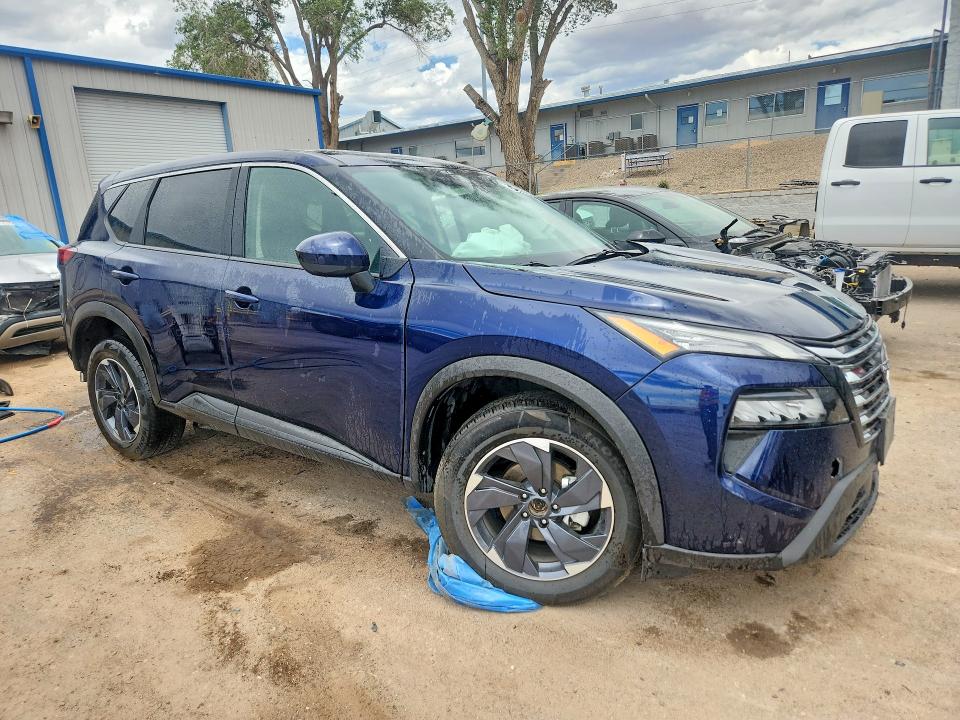 2025 Nissan Rogue VIN 5N1BT3BA1SC835741 COPART salvage auction — FRONT END, NM - NON-REPAIRABLE VEHICLE CERT, sold $200 on 2026-08-03 (photo 4)