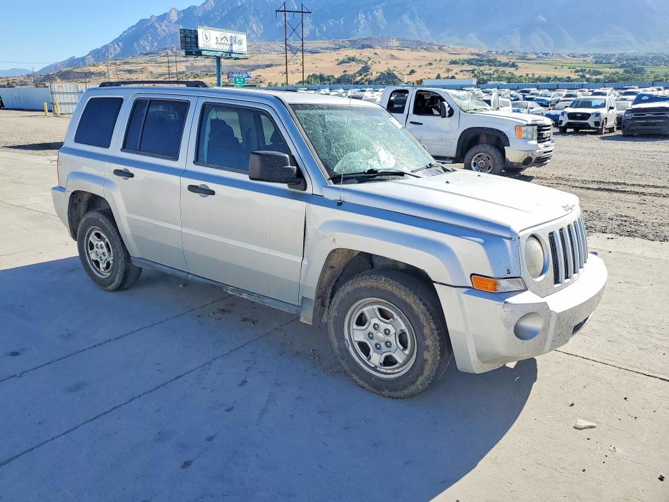 2008 Jeep Liberty (patriot) VIN 1J8FF28W98D636779 COPART salvage auction — FRONT END, UT - SALVAGE CERTIFICATE, sold $350 on 2026-08-03 (photo 4)