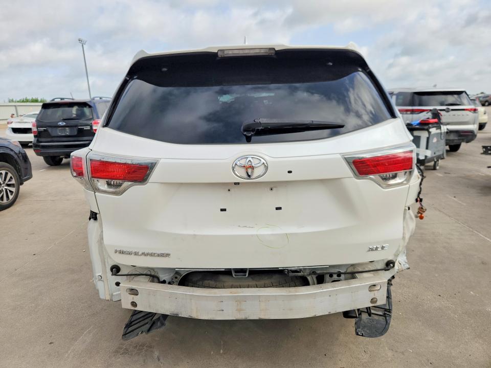 2015 Toyota Highlander VIN 5TDKKRFH4FS082664 COPART salvage auction — REAR END, TX - SALVAGE VEHICLE TITLE (P), sold $7,700 on 2026-07-09 (photo 6)