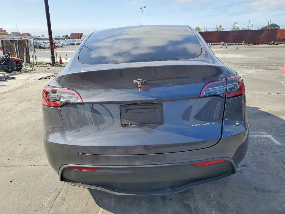 2023 Tesla Model y VIN 7SAYGDEE0PF925676 COPART salvage auction — FRONT END, Ca - Salvage Certificate, sold $9,400 on 2026-07-02 (photo 6)
