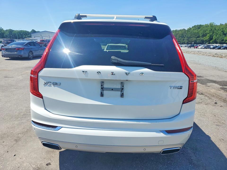 2017 Volvo VIN YV4BC0PL4H1178321 COPART salvage auction — MINOR DENT/SCRATCHES, Nc - Dealer Only Clean Title (P), sold $4,300 on 2026-07-30 (photo 6)
