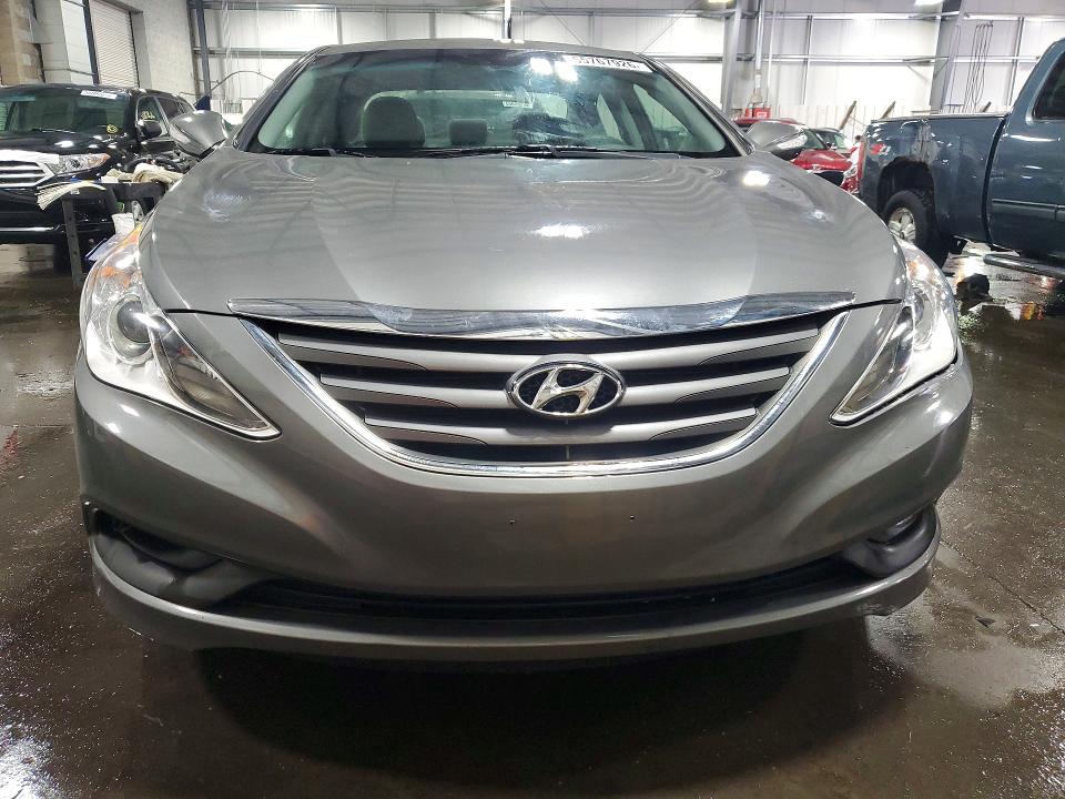 2014 Hyundai Sonata VIN 5NPEB4ACXEH925525 COPART salvage auction — VANDALISM, Mn - Cert Of Title-Prior Salvage, sold $275 on 2026-07-28 (photo 5)